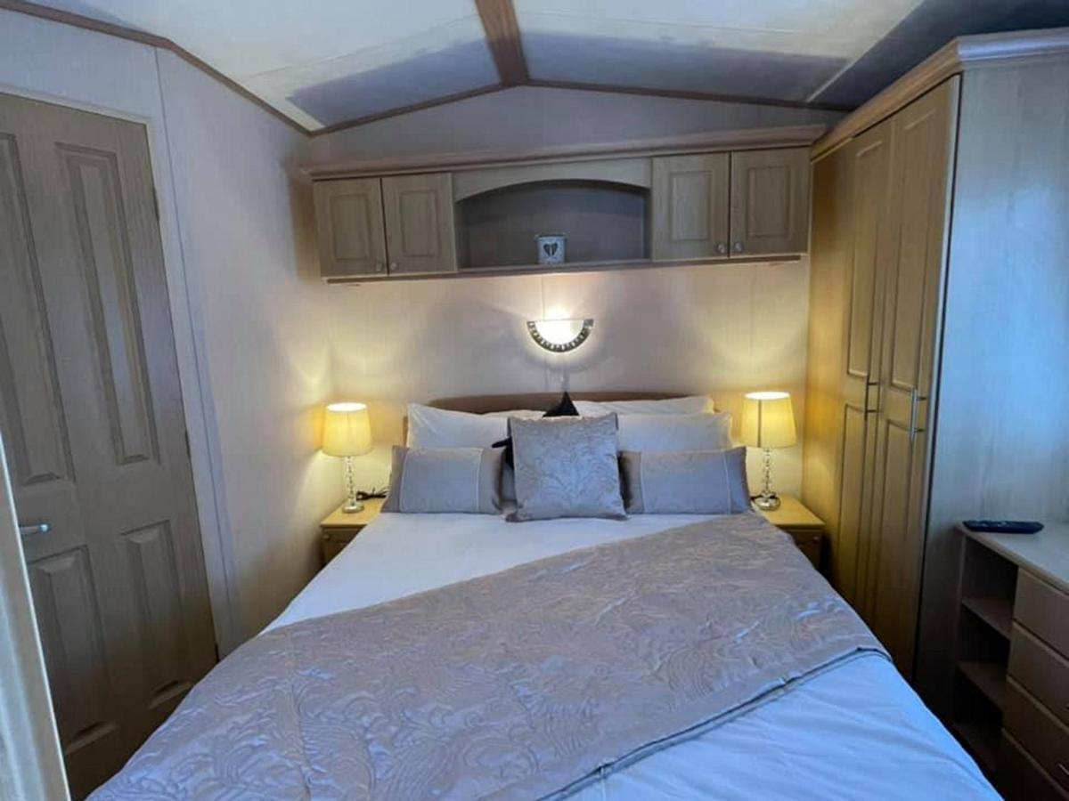 Mudeford Beach Lodge Eksteriør billede