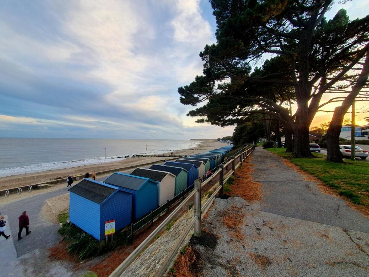 Mudeford Beach Lodge Eksteriør billede