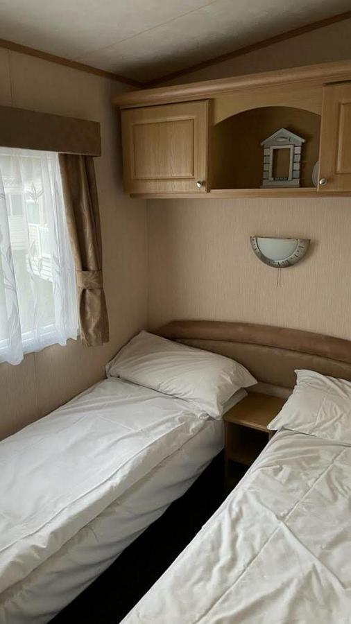 Mudeford Beach Lodge Eksteriør billede