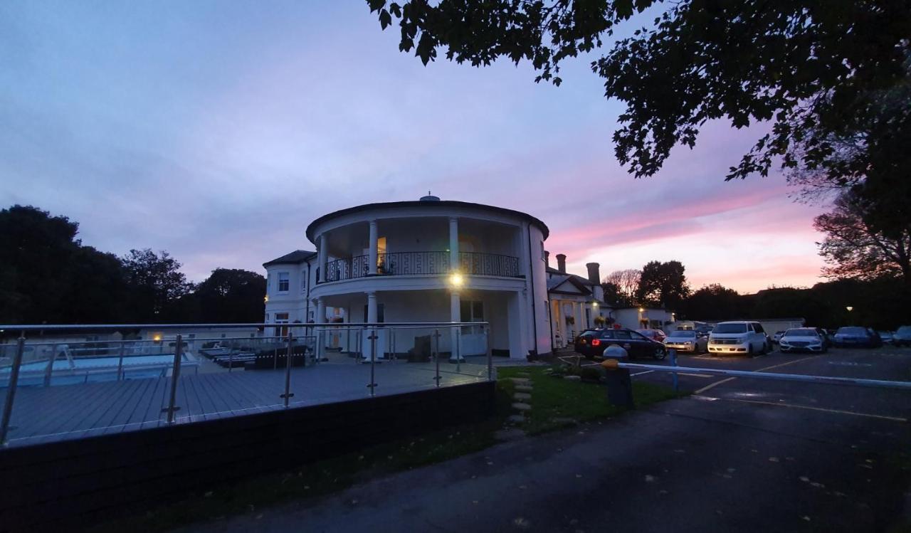 Mudeford Beach Lodge Eksteriør billede